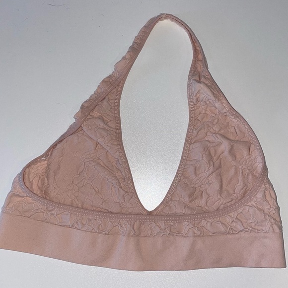 🔥 3 for $15 🔥
Urban Outfitters Out From Under Halter bralette size medium - Picture 4 of 9